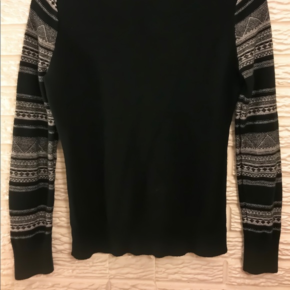 Black and White Patterned Sweater - Picture 3 of 5